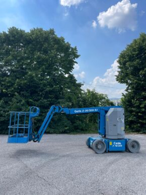GENIE Z-30/20N (anno 2004) - Piattaforma a braccio articolato elettrica