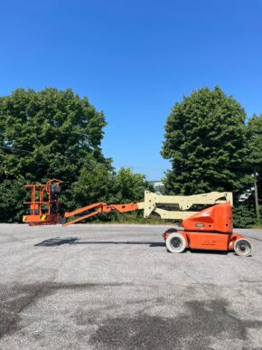 JLG E400 AJP (anno 2008) - Piattaforma a braccio articolato elettrico
